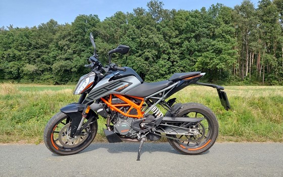 Gebrauchtmotorrad KTM 125 Duke - Bild 1
