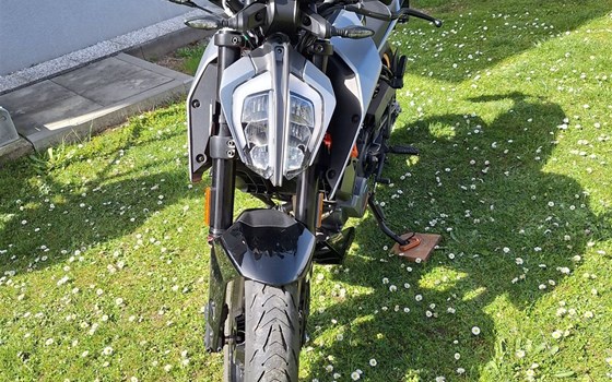 Gebrauchtmotorrad KTM 125 Duke - Bild 4