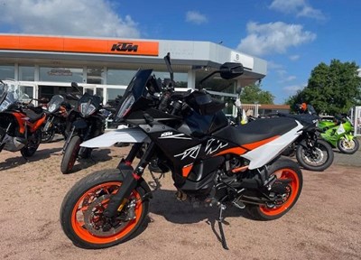 NEUFAHRZEUG KTM 890 SMT