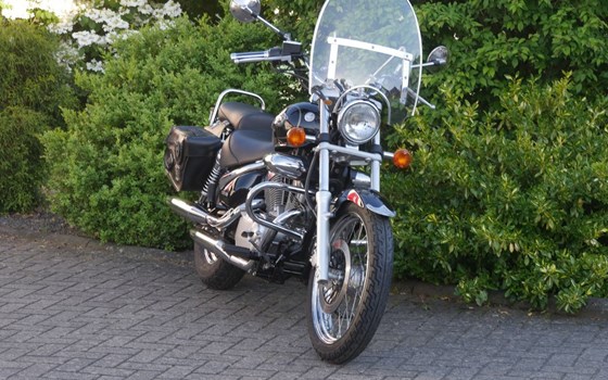 Gebrauchtmotorrad Suzuki Intruder VL 125 LC - Bild 3