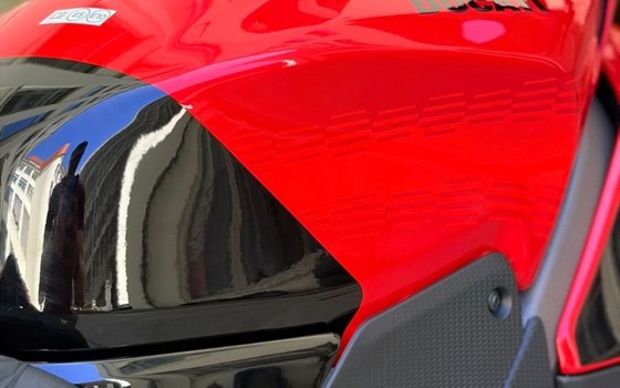 Neufahrzeug Ducati Streetfighter V4 S - Bild 7