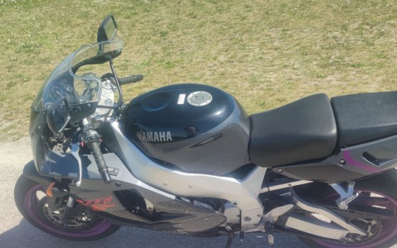 Gebrauchtmotorrad Yamaha YZF 750 R - Bild 3