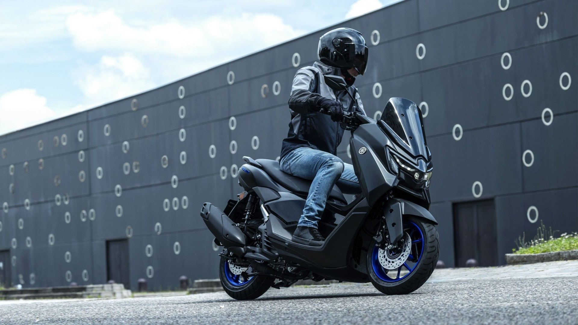 Yamaha NMAX 125