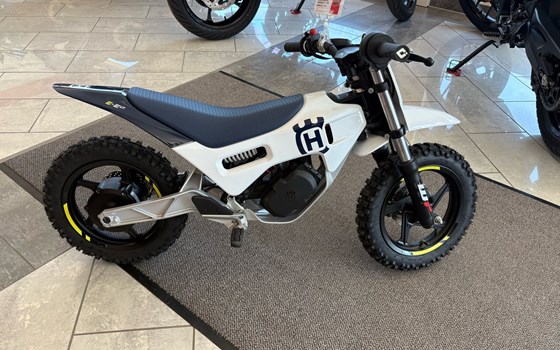 Neufahrzeug Husqvarna EE 2 - Bild 1