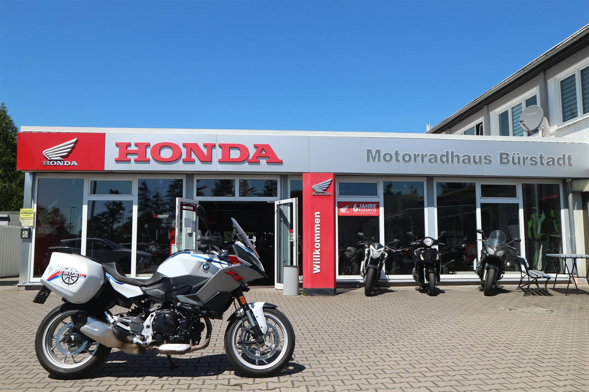 BMW F 900 XR