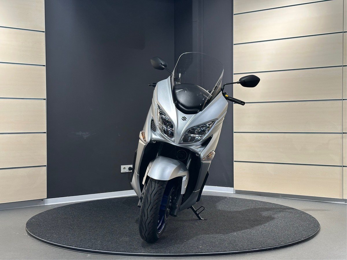 Suzuki Burgman 400