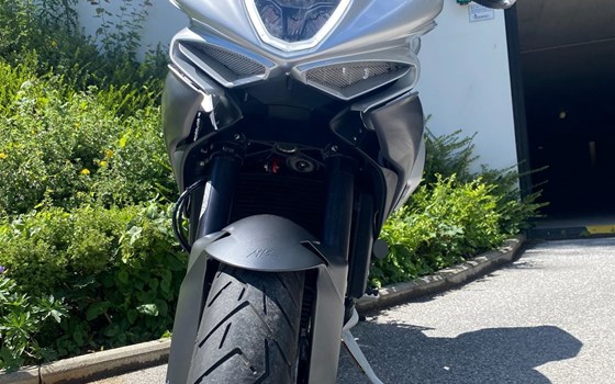 Gebrauchtmotorrad MV Agusta Turismo Veloce 800 - Bild 1