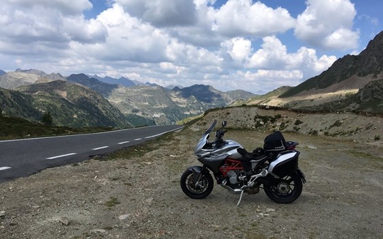 Gebrauchtmotorrad MV Agusta Turismo Veloce 800 - Bild 3