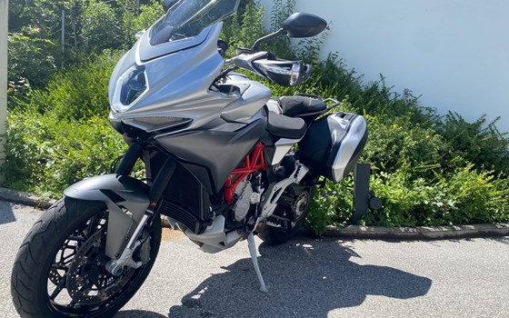 Gebrauchtmotorrad MV Agusta Turismo Veloce 800 - Bild 4
