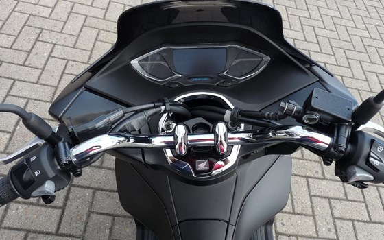 Gebrauchtmotorrad Honda PCX125 - Bild 5