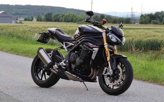 Gebrauchtmotorrad Triumph Speed Triple 1200 RS - Bild 1