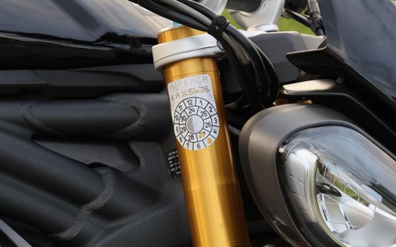 Gebrauchtmotorrad Triumph Speed Triple 1200 RS - Bild 3