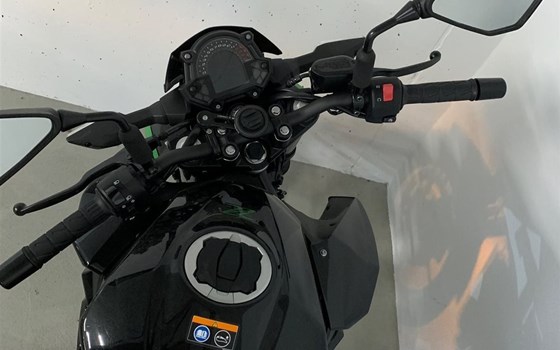 Motorrad Occasion Kawasaki Z 400 - Bild 6
