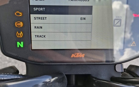 Gebrauchtmotorrad KTM 790 Duke - Bild 9