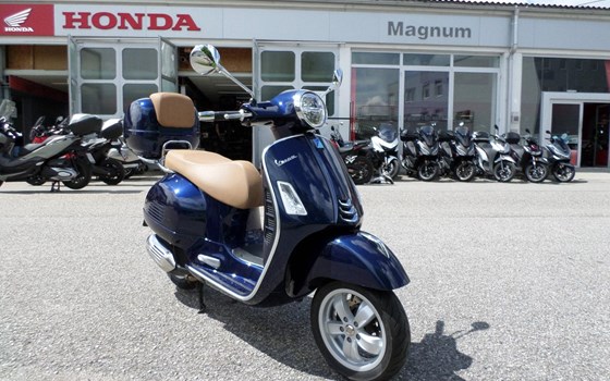 Gebrauchtmotorrad Vespa GTS 125 ie Super - Bild 1