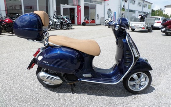 Gebrauchtmotorrad Vespa GTS 125 ie Super - Bild 2