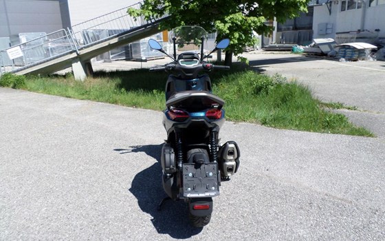 Gebrauchtmotorrad Piaggio Beverly 400 hpe - Bild 4
