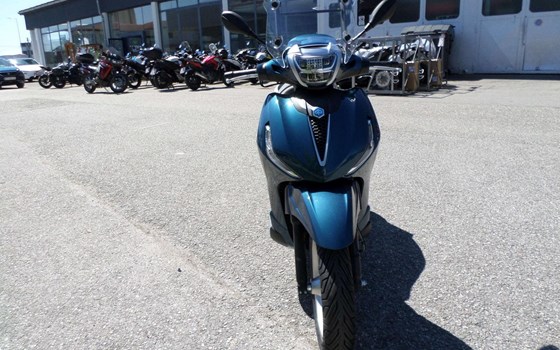 Gebrauchtmotorrad Piaggio Beverly 400 hpe - Bild 9