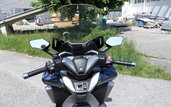 Gebrauchtmotorrad Honda Forza 300 - Bild 10
