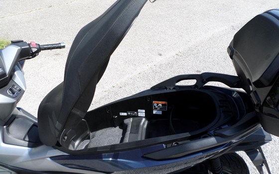 Gebrauchtmotorrad Honda Forza 300 - Bild 13