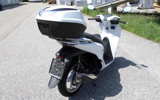 Gebrauchtmotorrad Honda SH125i - Bild 3