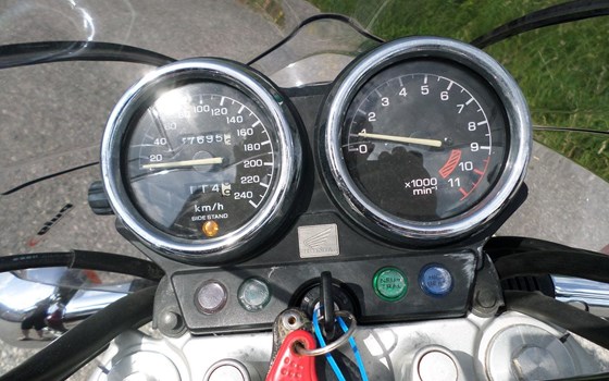 Gebrauchtmotorrad Honda CB 750 Sevenfifty - Bild 11