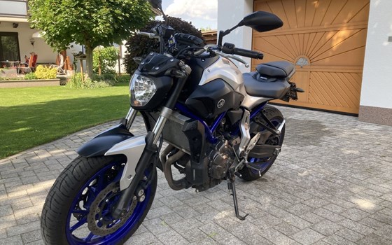 Gebrauchtmotorrad Yamaha MT-07 - Bild 1