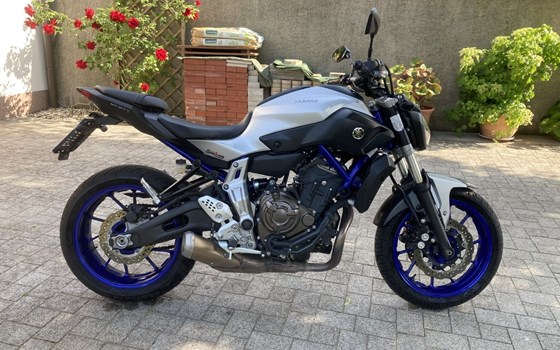 Gebrauchtmotorrad Yamaha MT-07 - Bild 2