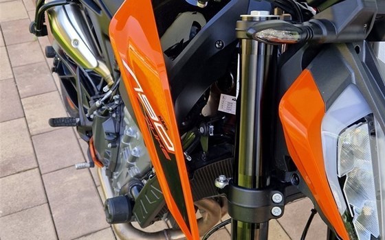 Gebrauchtmotorrad KTM 790 Duke - Bild 8