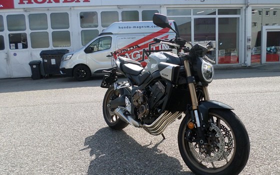 Gebrauchtmotorrad Honda CB650R E-Clutch - Bild 1