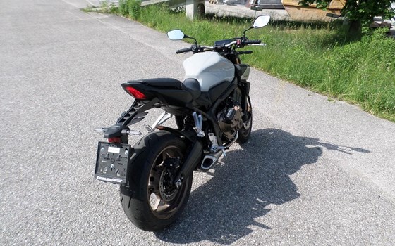 Gebrauchtmotorrad Honda CB650R E-Clutch - Bild 3