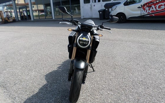 Gebrauchtmotorrad Honda CB650R E-Clutch - Bild 9