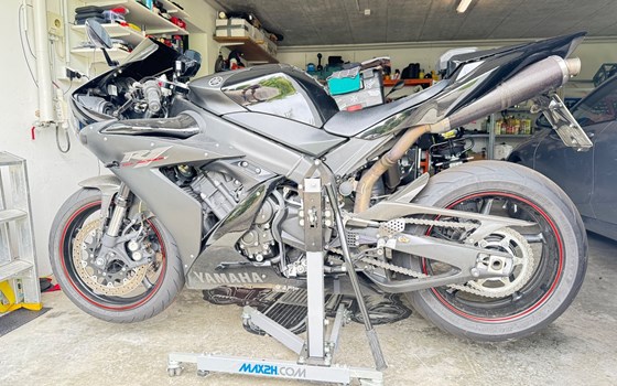 Gebrauchtmotorrad Yamaha R1 - Bild 2