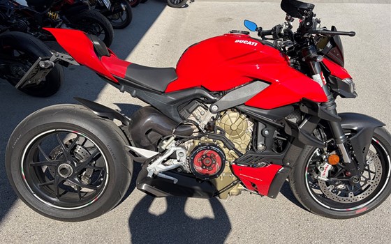 Gebrauchtmotorrad Ducati Streetfighter V4 - Bild 1