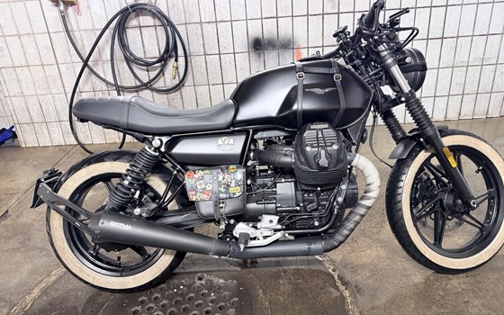 Motorrad Occasion Moto Guzzi V7 Stone - Bild 1