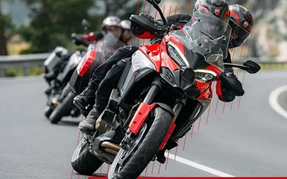 Gebrauchtmotorrad Ducati Multistrada 1200 S Touring - Bild 3