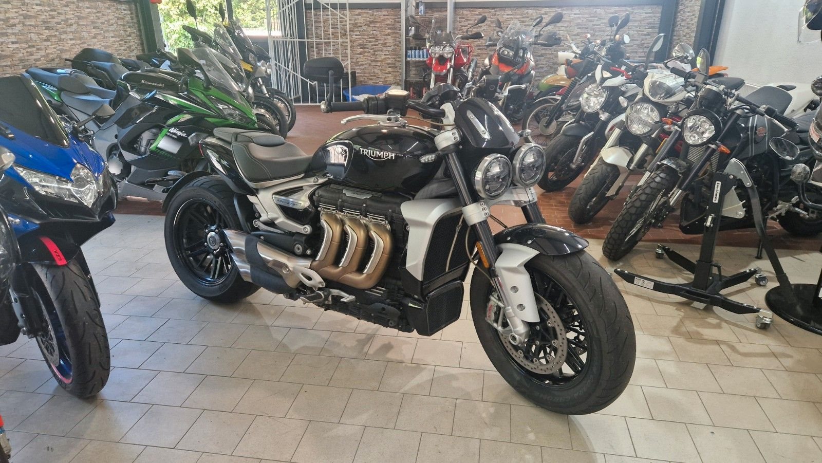 Triumph Rocket 3 R
