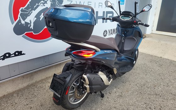 Gebrauchtmotorrad Piaggio Beverly 400 - Bild 3