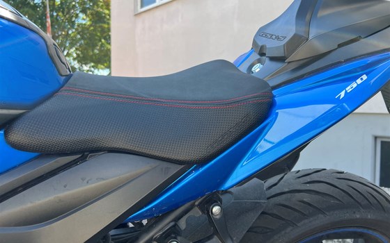 Gebrauchtmotorrad Suzuki GSX-S750 - Bild 7