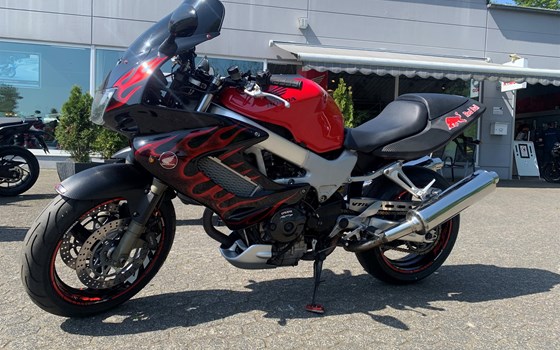 Gebrauchtmotorrad Honda VTR 1000 F Fire Storm - Bild 2