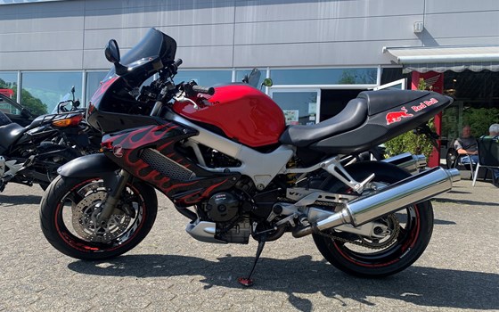 Gebrauchtmotorrad Honda VTR 1000 F Fire Storm - Bild 3