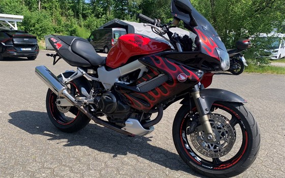 Gebrauchtmotorrad Honda VTR 1000 F Fire Storm - Bild 6