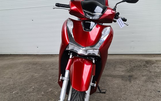 Gebrauchtmotorrad Honda SH125i - Bild 7