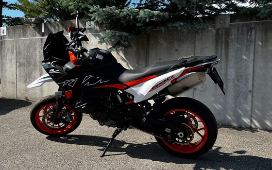 Gebrauchtmotorrad KTM 890 SMT - Bild 3