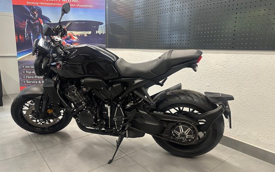Motorrad Occasion Honda CB1000R Black Edition - Bild 6
