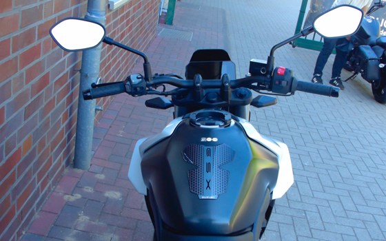 Gebrauchtmotorrad Suzuki GSX-8S - Bild 10