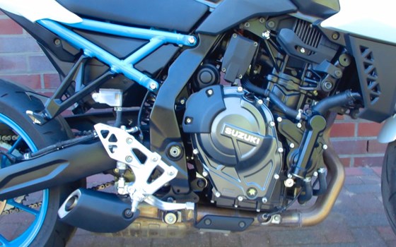 Gebrauchtmotorrad Suzuki GSX-8S - Bild 17