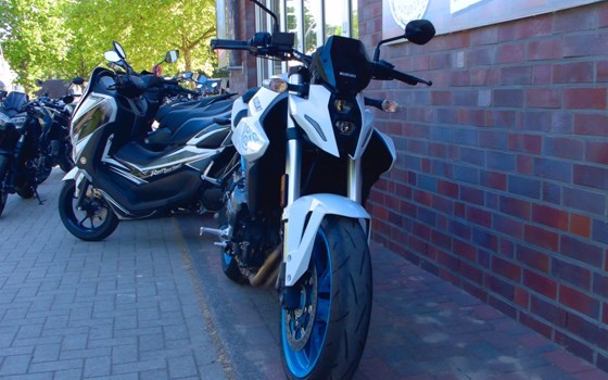 Gebrauchtmotorrad Suzuki GSX-8S - Bild 3