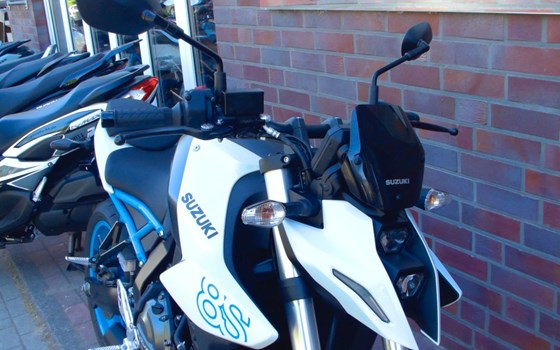 Gebrauchtmotorrad Suzuki GSX-8S - Bild 4