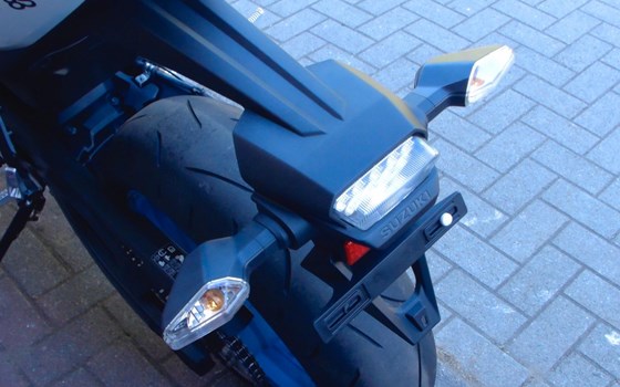 Gebrauchtmotorrad Suzuki GSX-8S - Bild 9